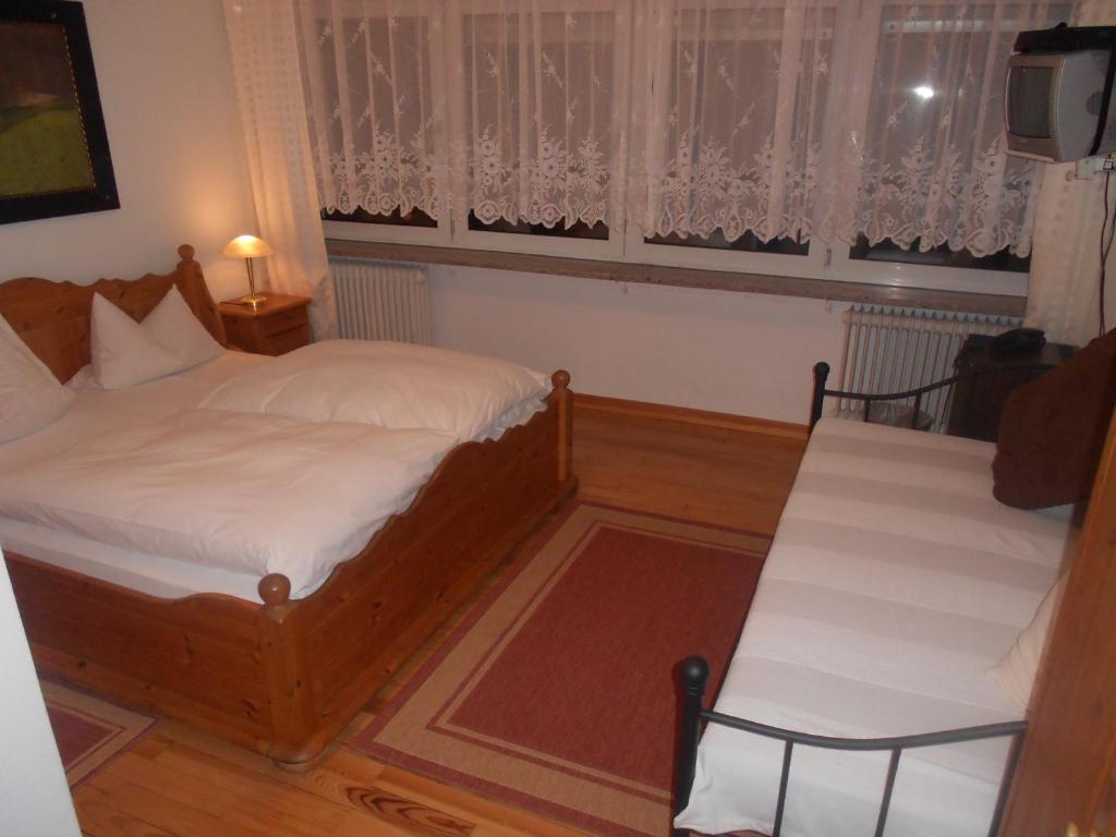 Hotel Adam Саарбрюккен Номер фото